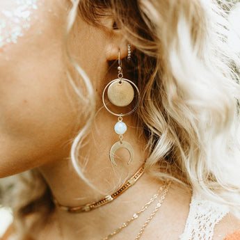 Circle crescent earring